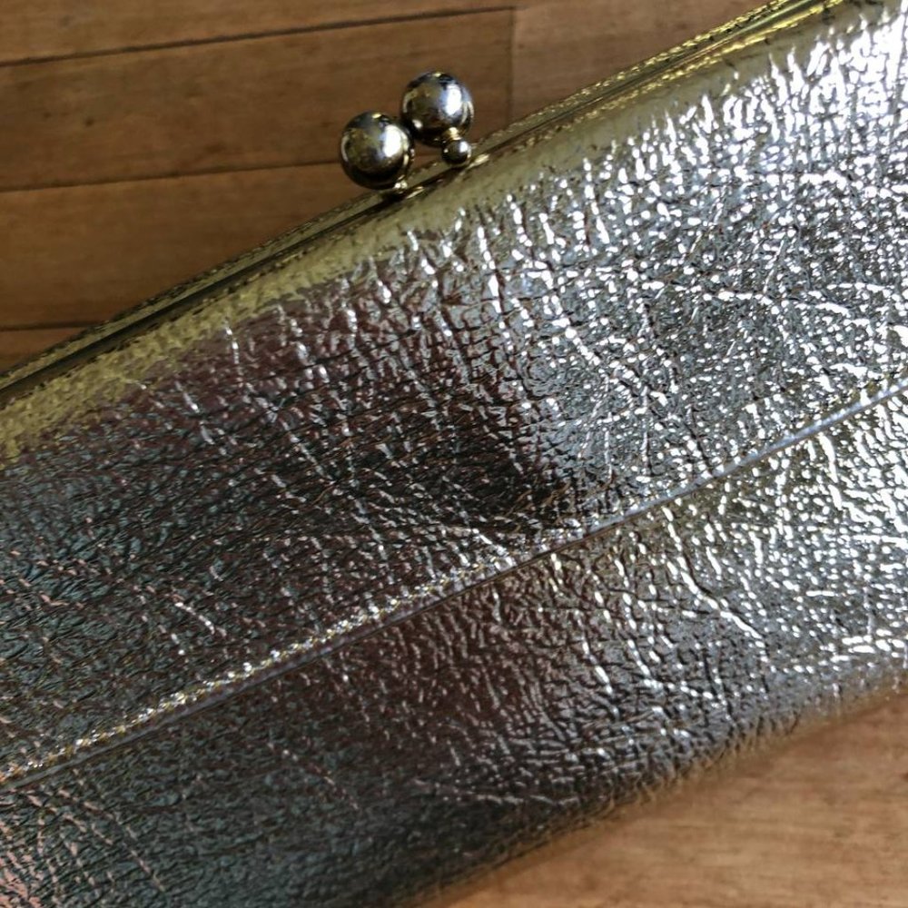 Vintage Baronet Fifth Ave Gold Clutch Wallet Double-Sided  Kisslock